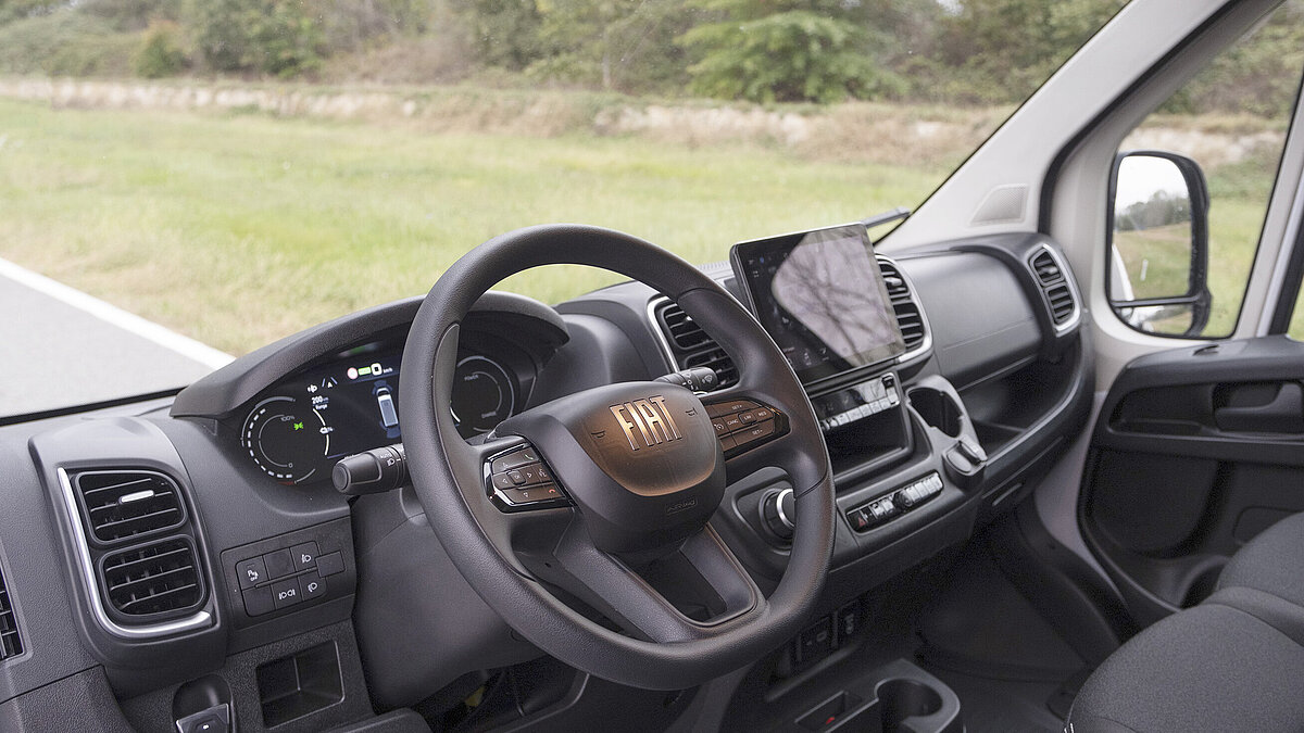 Leather steering wheel and gear knob, steering wheel remote control