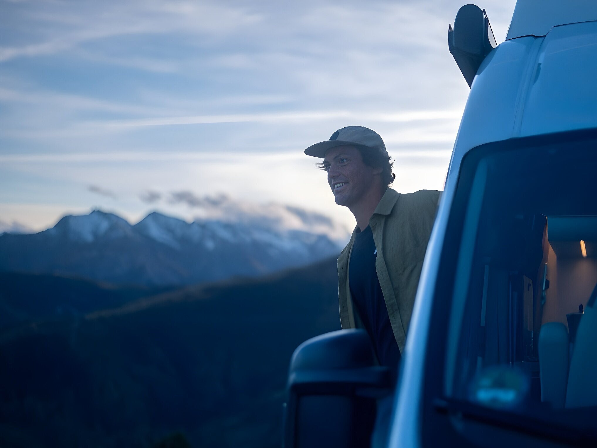 Profiskier und VANTourer Markenbotschafter Felix Wiemers verrät, wie Ihr Euch mit VANTourer und der passenden Ausstattung bestens auf Eure Wintercamping-Erlebnisse vorbereiten könnt. 