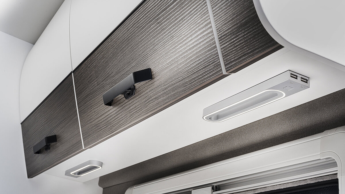 Curved lines of the wall units