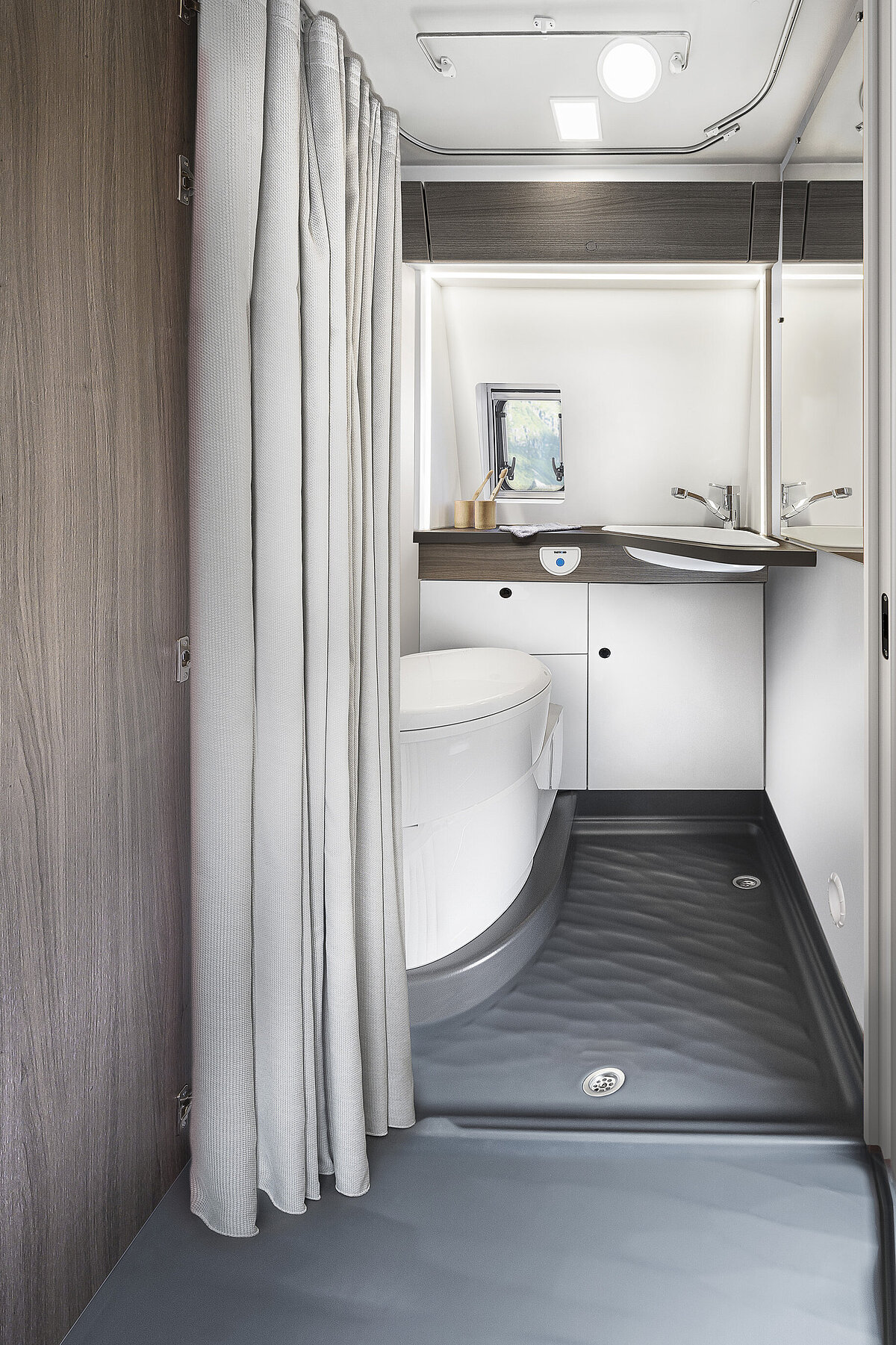 VANTourer vario bathroom 600 D