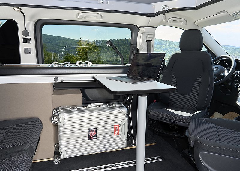 Variabler Office-Platz mit viel Beinfreiheit