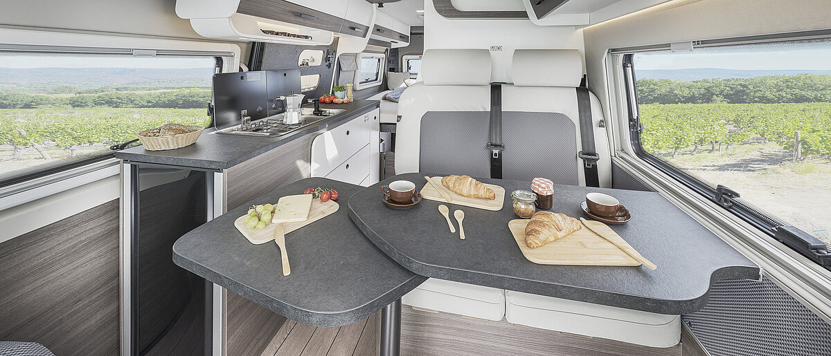 Living comfort in the VANTourer panel van