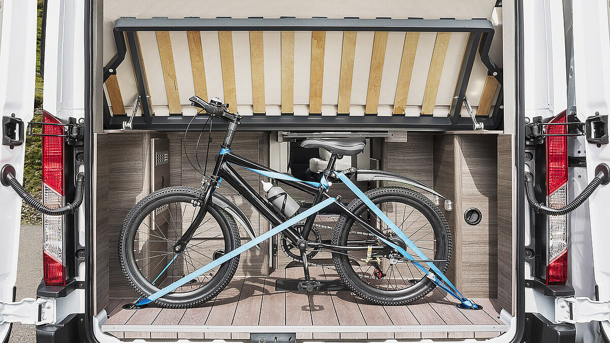 VANTourer 550 D Ford - Beladung mit Bike im HeckHeck