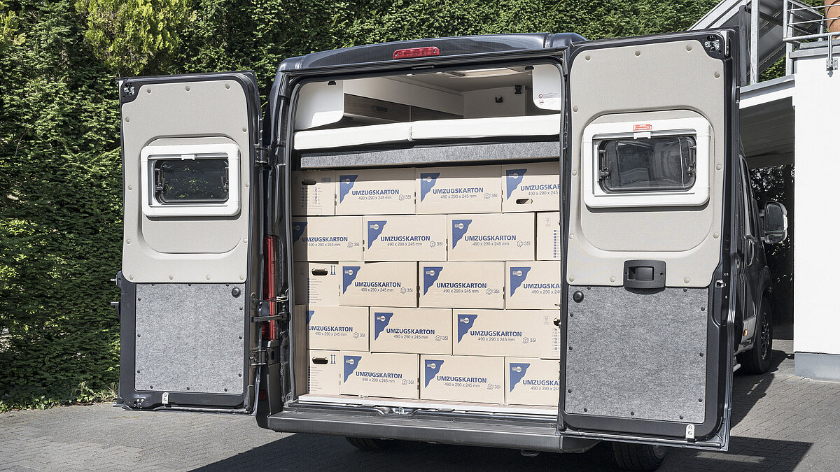 VANTourer Heckansicht Beladesituation im Alltag