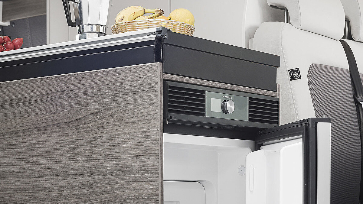 VANTourer 600 D MAN - Kühlschrank mit Doppelanschlag