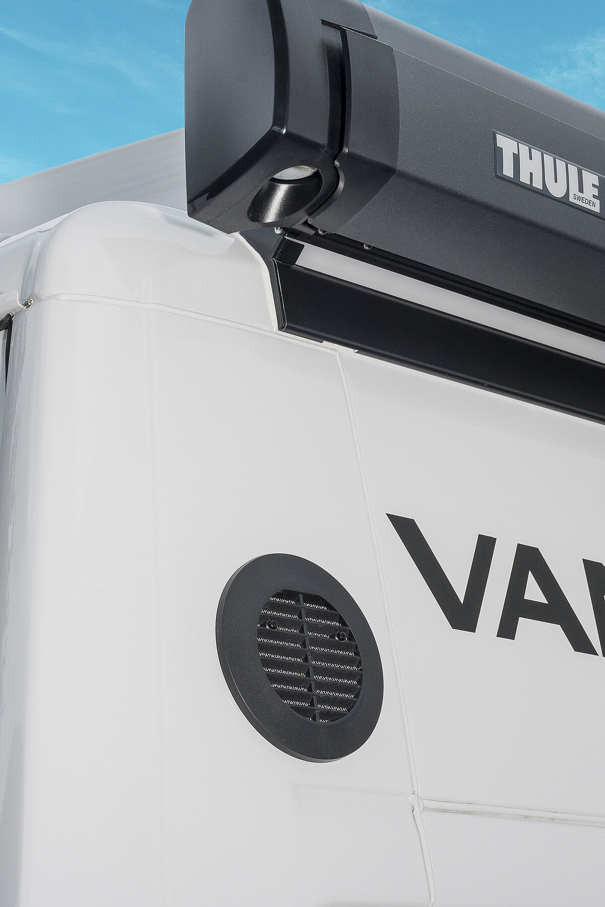Ventilation pop-up roof in the VANTourer 540 D