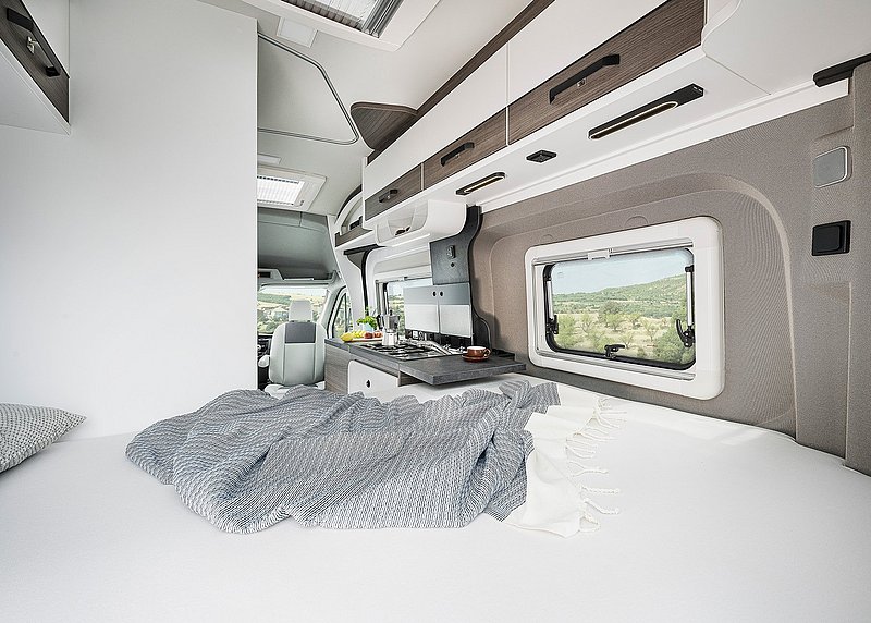 [Translate to Italienisch:] [Translate to Englisch:] VANTOURER 550 D: Querbett
